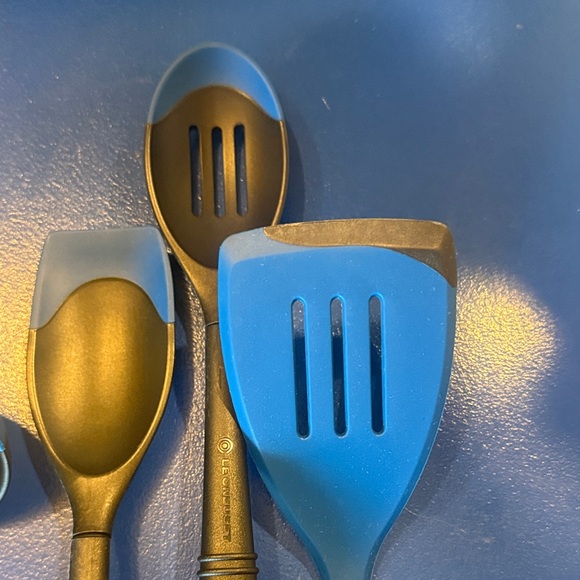 Le Creuset Blue and Black Utensil Set Revolution® Edge Tools (Set of 4) - Picture 7 of 8
